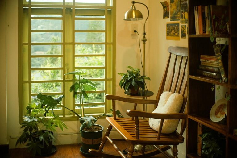 Tips for Creating a Cozy Reading Nook in Your Home